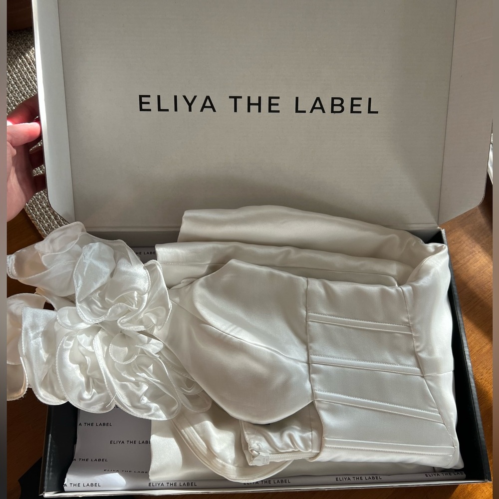 Eliya The Label White Taria Dress - Picture 6 of 7